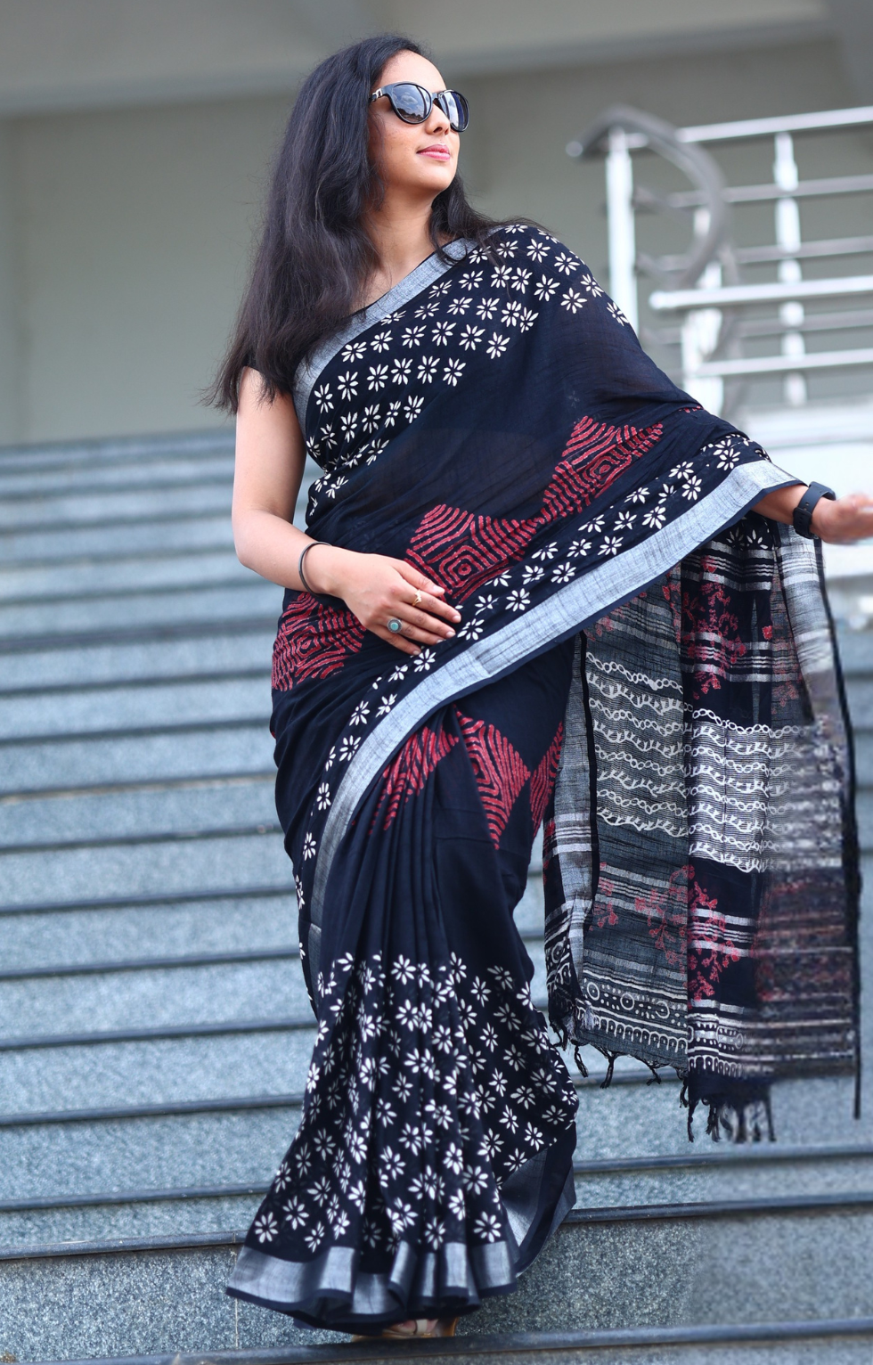 🖤 Black Linen-Cotton Saree with Ajrakh-Inspired Prints ❤️